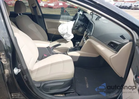 2020 Hyundai Elantra Value Edition z USA, uszkodzony, nr VIN 5NPD84LF5LH525239